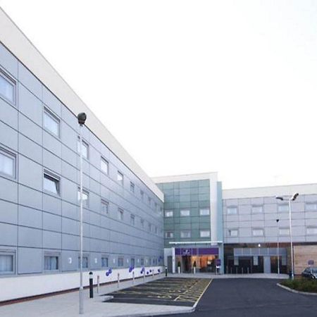 Premier Inn Liverpool John Lennon Airport Speke Bagian luar foto