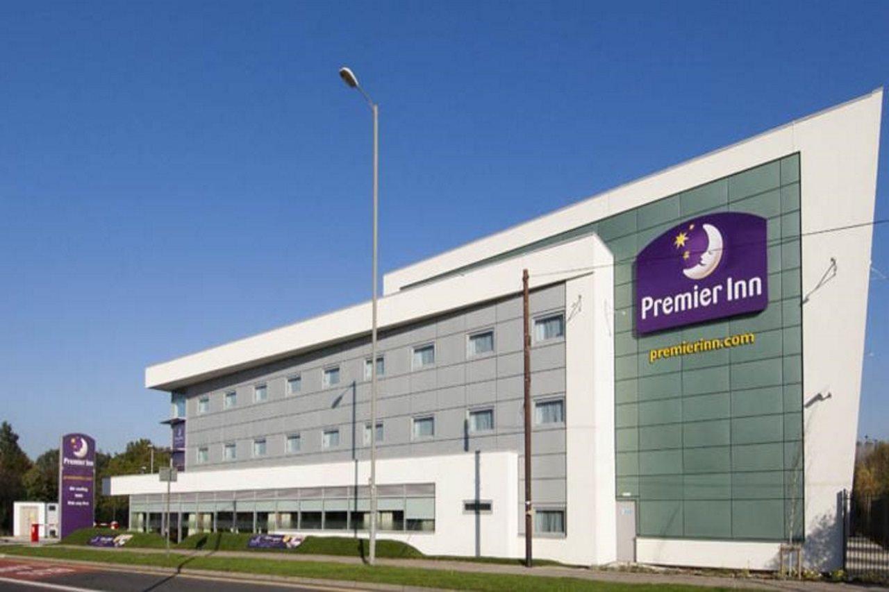Premier Inn Liverpool John Lennon Airport Speke Bagian luar foto