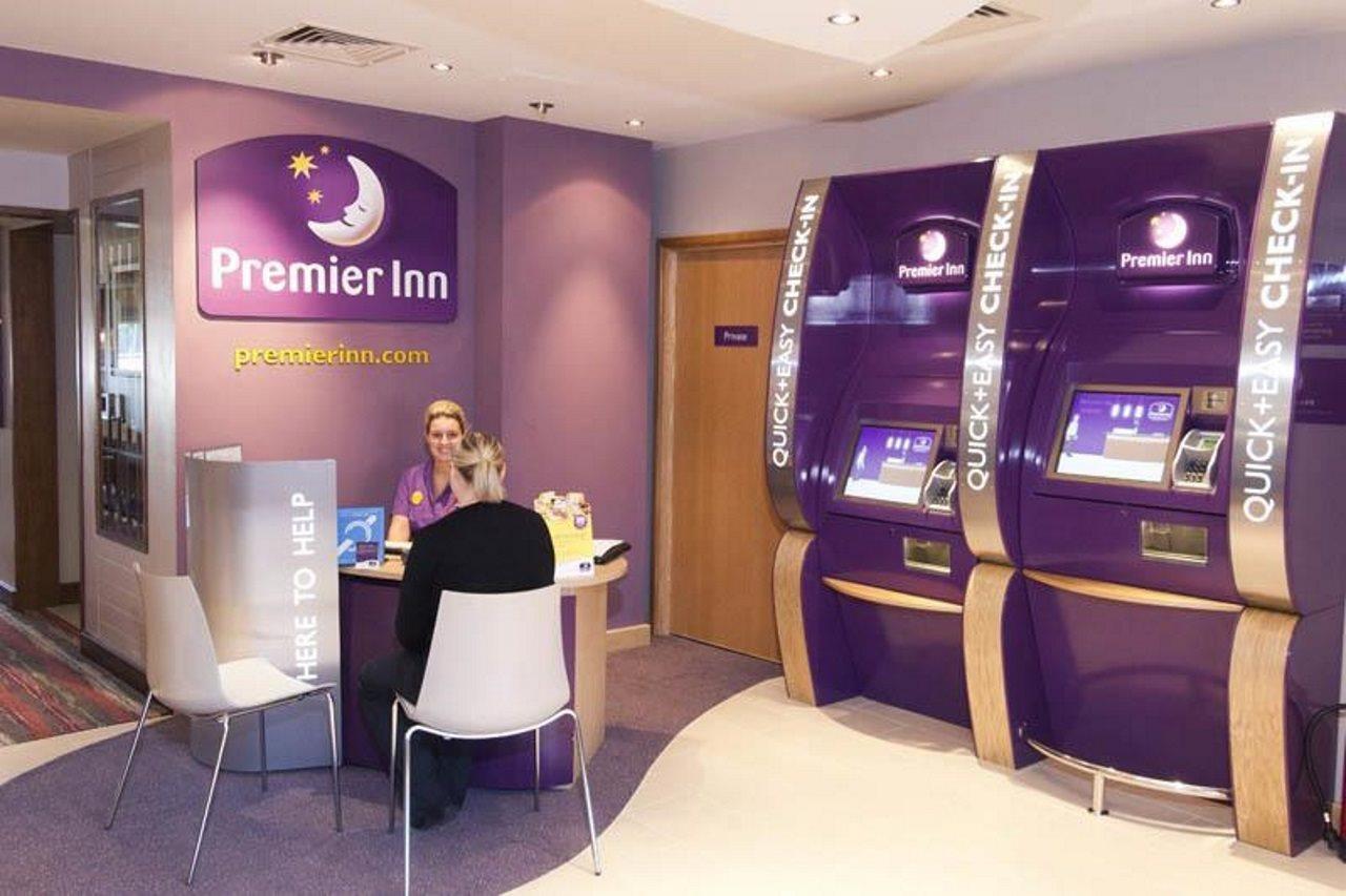 Premier Inn Liverpool John Lennon Airport Speke Bagian luar foto